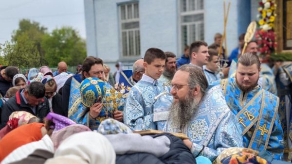 Високопреосвященніший митрополит Климент вшанував Любецьку ікону Пресвятої Богородиці