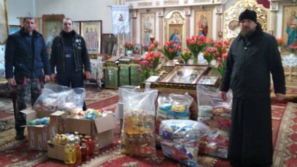 Настоятель Свято-Воскресенського храму с. Журавка передав гуманітарну допомогу на фронт