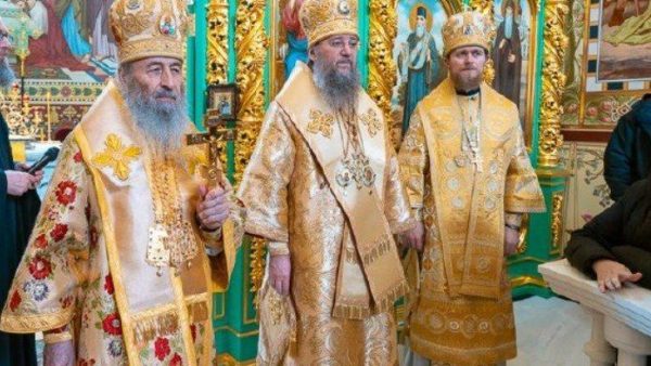 У Неділю про митаря і фарисея єпископ Феодосій співслужив Предстоятелю за Літургією у Києво-Печерській лаврі