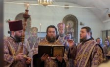 У день престольного свята Благовіщенського монастиря архієреї та духовенство соборно звершили акафист Божій Матері